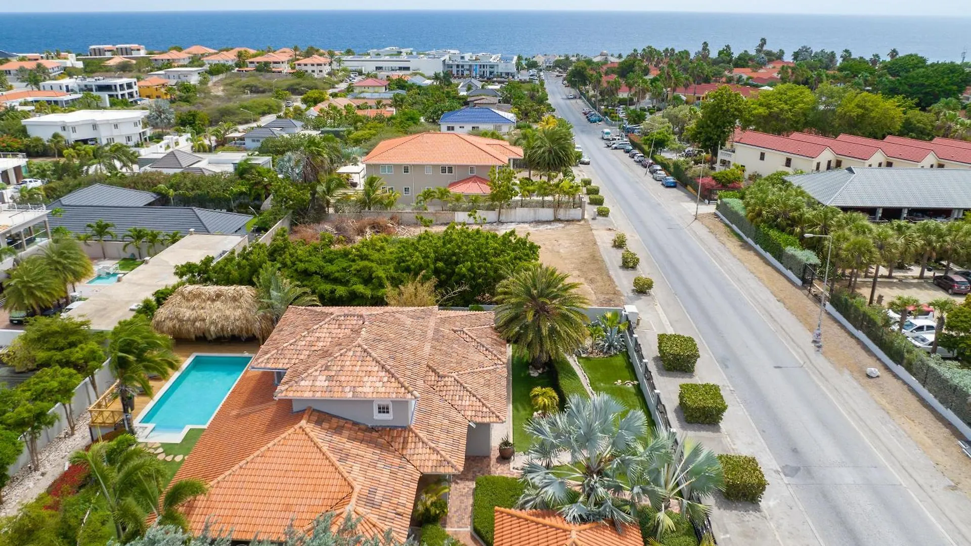 The Tropicana Beach Villa Jan Thiel
