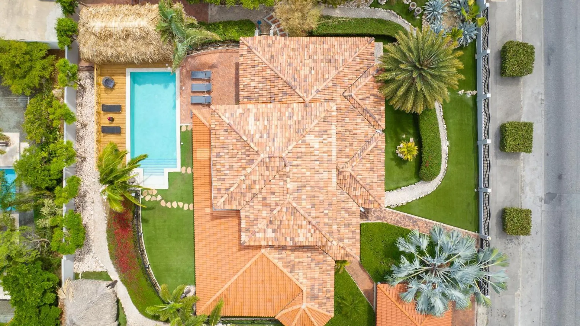 The Tropicana Beach Villa Jan Thiel