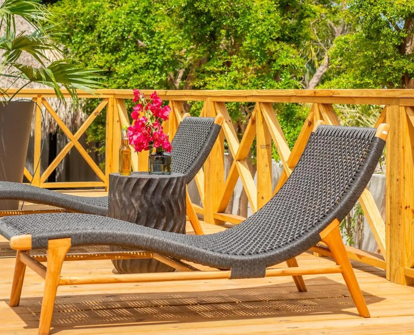 The Tropicana Beach Villa Jan Thiel