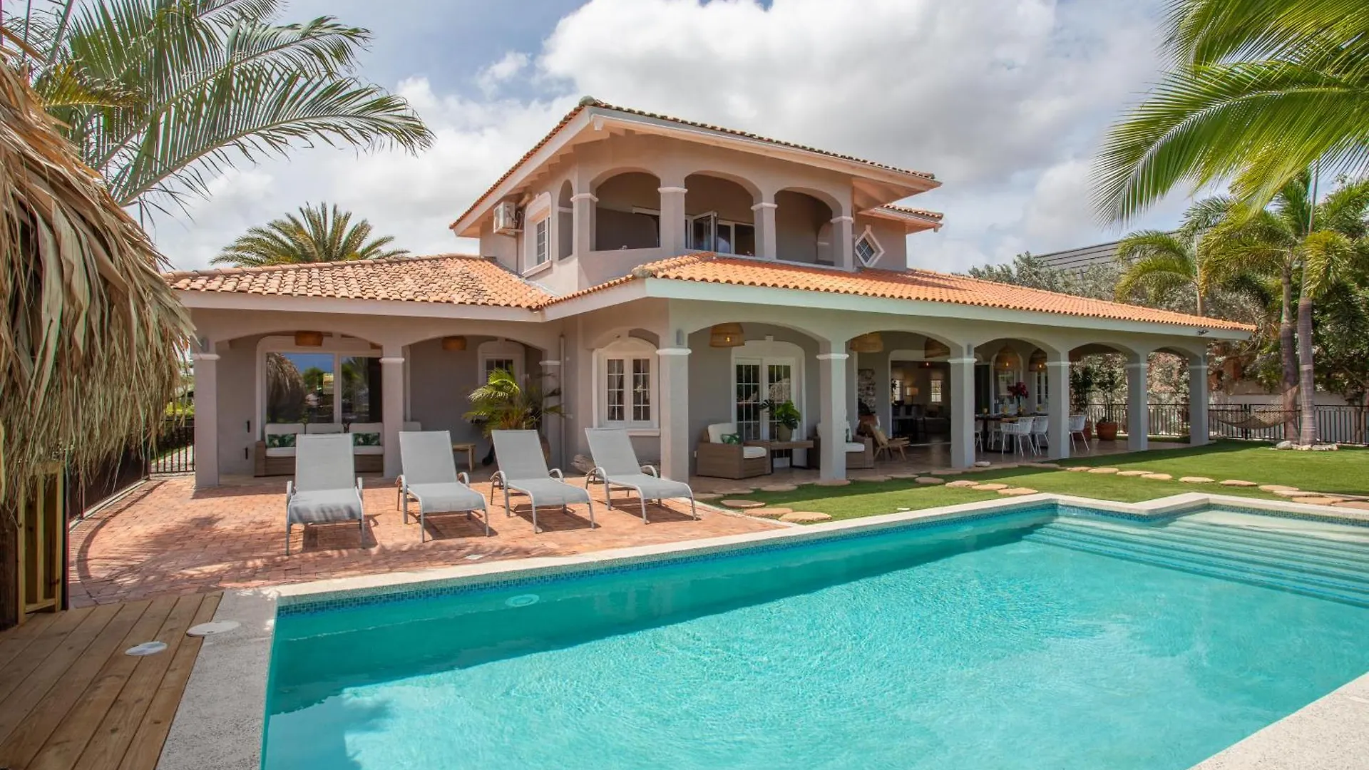 The Tropicana Beach Villa Jan Thiel