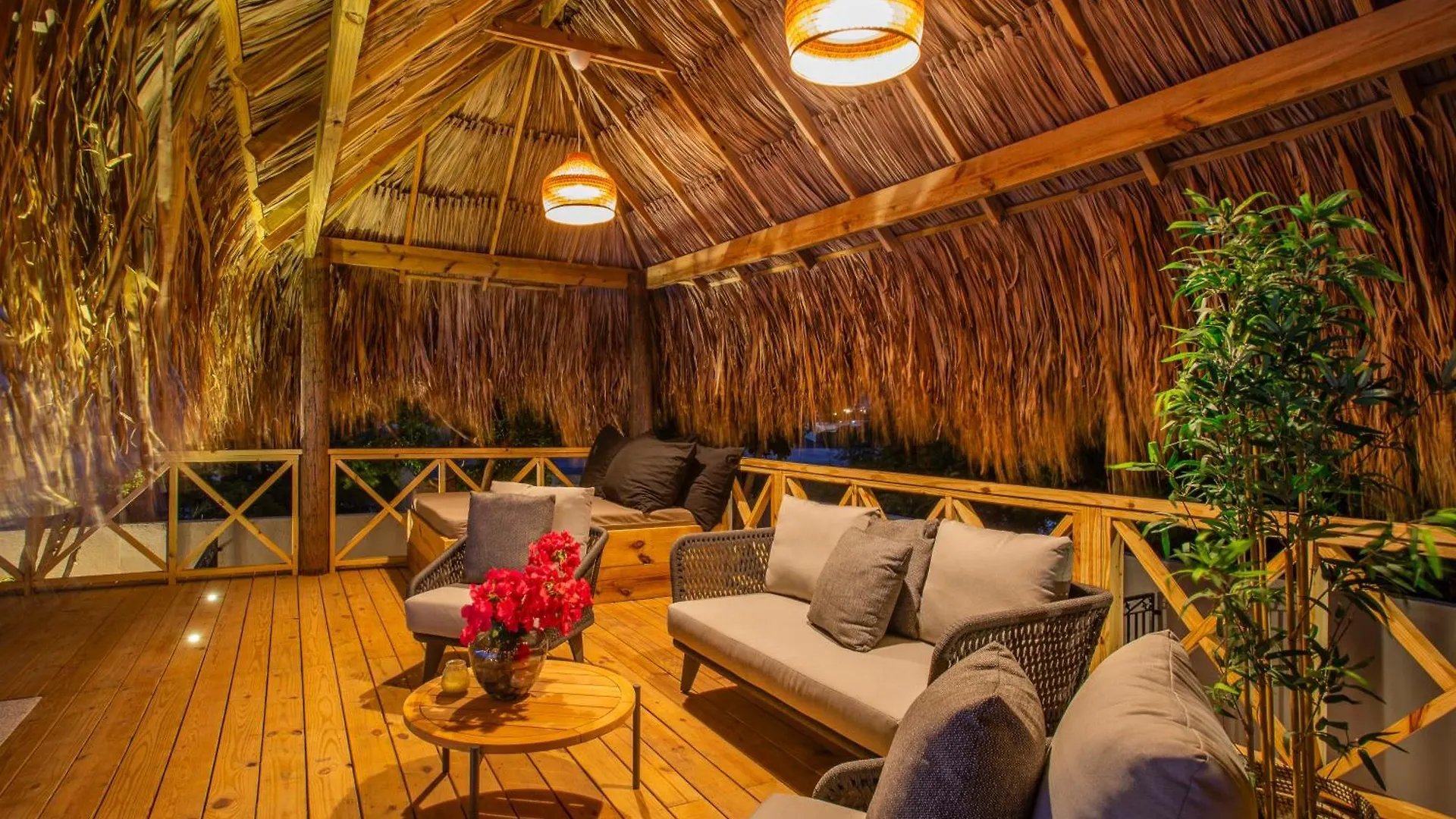 The Tropicana Beach Villa Jan Thiel